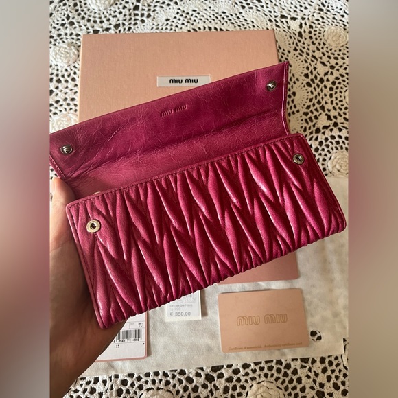 ***SOLD***NWT Authentic Miumiu Long Zip Bi-fold Pink Wallet - Picture 9 of 16